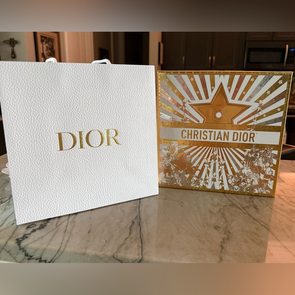 Christian Dior Circus of Dreams Gift Box with Silver Case - Picture 12 of 12